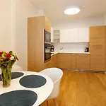 Grand Апартаменти 4*